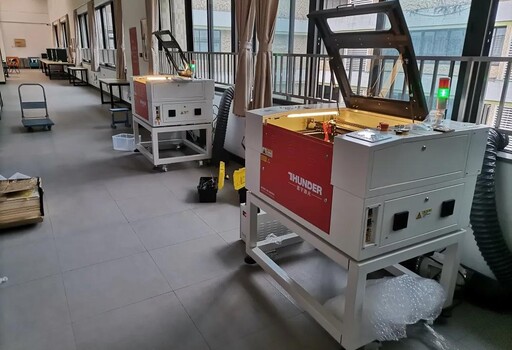 雷宇团队与乐造匠早早候场,期待与小创客们来一场酣畅淋漓的脑力碰撞,完美协作。