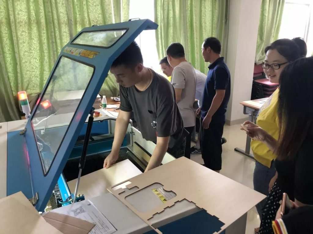 演示开云app官方网站入口在哪
的操作