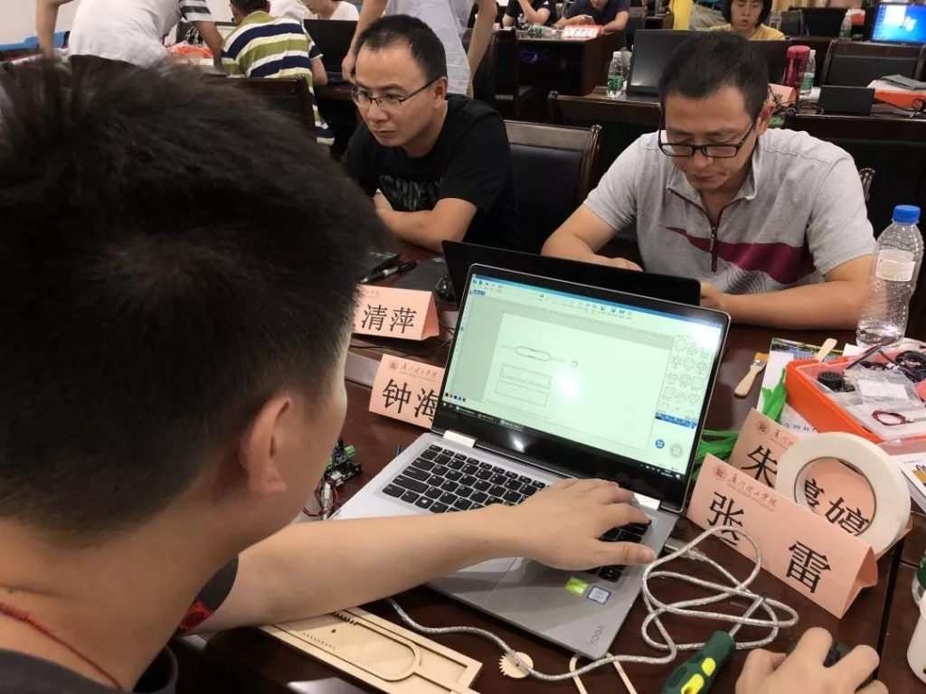 学习如何使用LaserMaker激光建模软件
