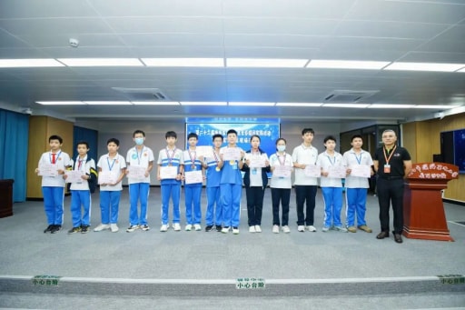 雷宇与创趣天地助力第二十三届海南省学生信息素养提升实践活动