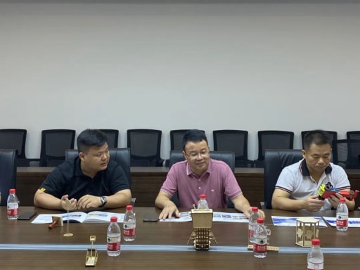 热烈欢迎广州市从化区“基于激光切割的创意智造项目”教师一行莅临我司开展研修活动!