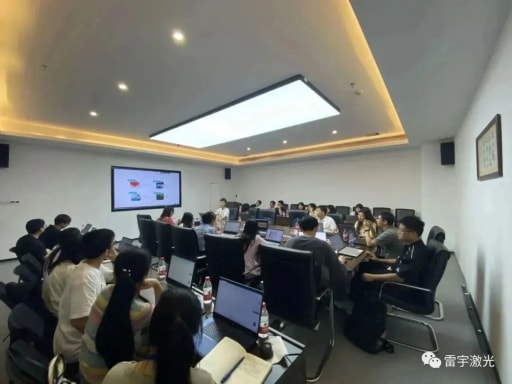 热烈欢迎东莞市松山湖教育管理中心一行莅临我司开展研修活动!